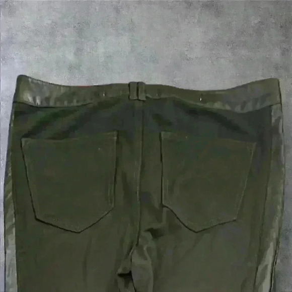 Pilcro Green Faux‎ Leather Front - Picture 3 of 8